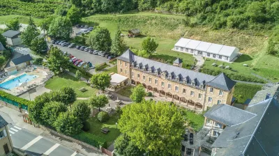 L'Hôtel des Bains - Salles-la-Source Hotels in Salles-la-Source