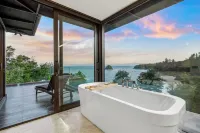 Exclusive Jacuzzi Suite - Ocean Views & Beach Hotels in Motueka
