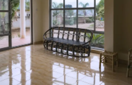 Tooro Fairway Hotel