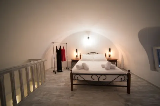 Villa Galaxy Santorini Отели рядом с достопримечательностью «Археологический музей Тиры»