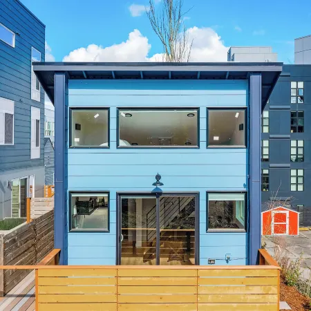Echo Loft: A Modern Escape