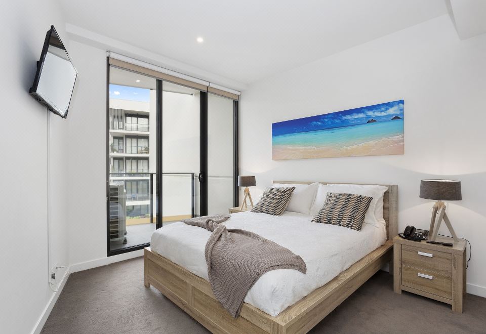 Sandy Hill Apartments by Ready Set Host Images