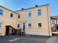 Pension & Ferienwohnungen Schneidereit Hotels in Lohme