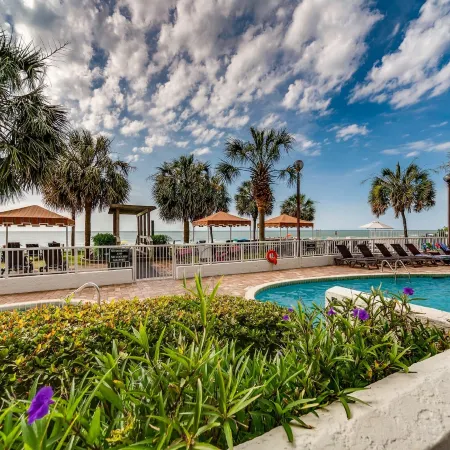 Breakers Boutique Condos | Oceanfront