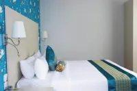 Blooming Suites