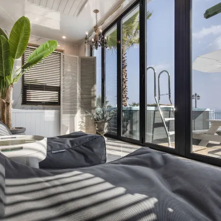 LIM Sea Side Poolvilla Pension