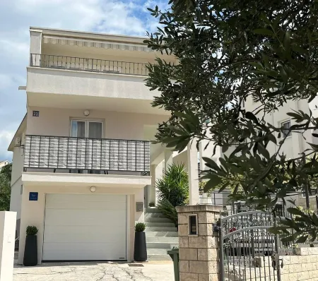 Guesthouse Čivljak Отели в г. Mimice