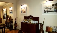 African Roots Guest House - พร้อมอาหารเช้า