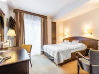 Hotel Warszawa SPA & Resort Hotele w: Augustów