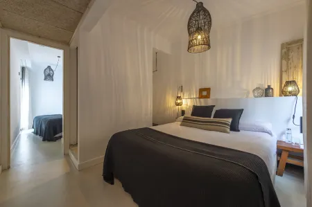 Hostal Boutique Es Menut Отели в г. Тосса-де-Мар