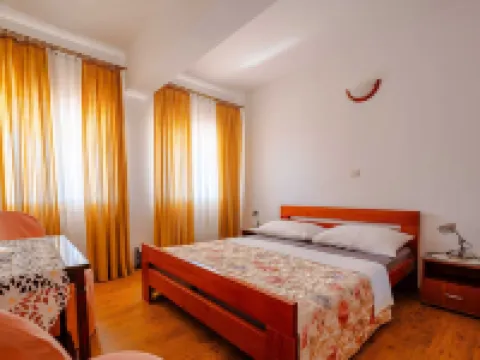 Apartments Mladenka Hotels in Orebic