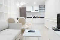 Spacious 1Br Apartment at Praxis - Kitchens