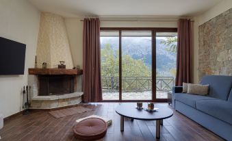 Parnassus Dreamwood Chalet