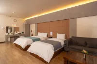 Cosmos Hotel Hotels in Donghae-si