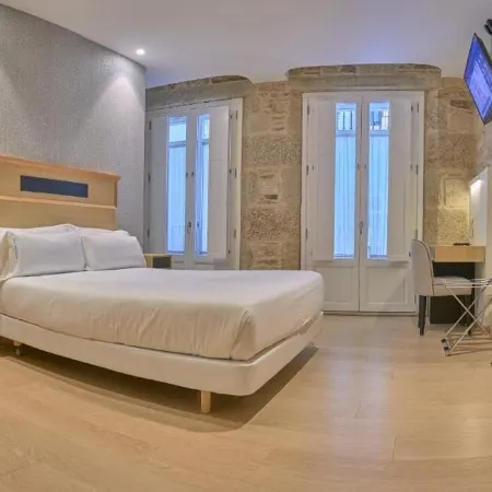 Hotel Praza Quintana Отели рядом с Аэропорт Сантьяго-де-Компостела