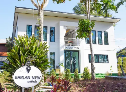 Million View Bar Khao Kho Отели рядом с достопримечательностью «Wat Son Suai»