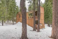 Wolfe by AvantStay 5Mins NorthStar w Hot Tub, Fireplace, 2 Private Decks