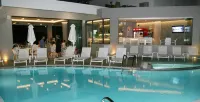 Agrelli Hotel & Suites - สระว่ายน้ำแบบอินฟินิตี้