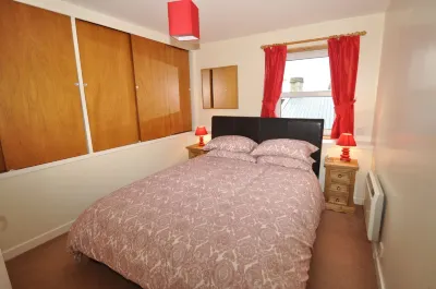 3 Varis Apartments