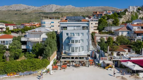 Sunset Split Rooms Hotel di Podstrana