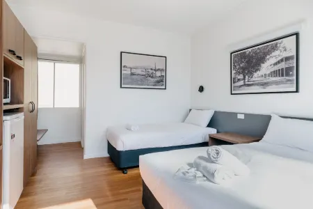 Boomerang Hotel Отели в г. Ооралея