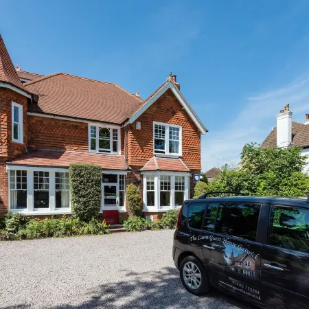 The Lawn Guest House Gatwick
