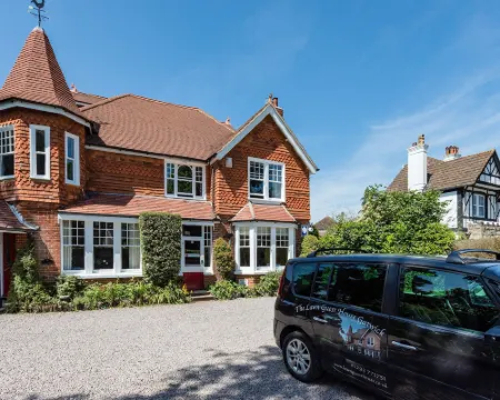 The Lawn Guest House Gatwick Hotels in Horley