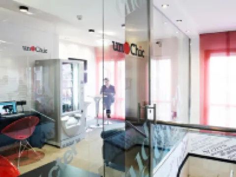 Hostal Un Punto Chic - Joaquin Costa Hoteles en Huesca