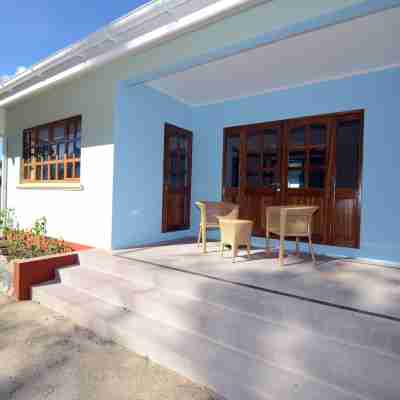 Le Relax Self Catering Apartment Hotel Exterior