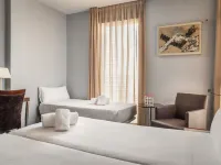 Hotel Madanis Các khách sạn gần Tây Ban Nha