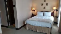 Ye Old English Inn Hotels in Ridgedale