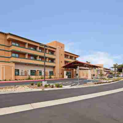 Holiday Inn Express & Suites VENTURA HARBOR by IHG Hotel Exterior