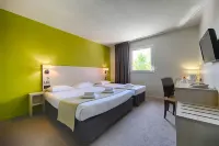 The Originals City Hôtel les Bruyères Dax Nord Hotels in Lesperon