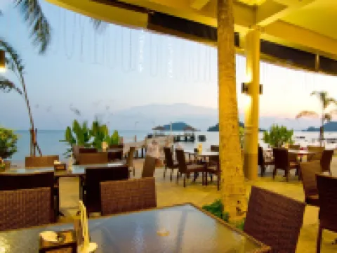 มากะธานี รีสอร์ท โรงแรมในเกาะหมาก