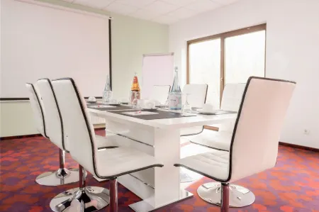 City Hotel Meckenheim Отели в г. Райнбах