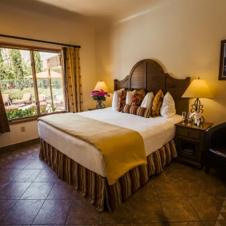 Los Arboles Hotel