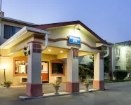 Rodeway Inn Florence - Cincinnati South Hotels near Shang-gri-La @ Salon Concepts