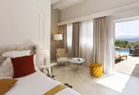 Mas des Herbes Blanches Hôtel & Spa – Relais & Châteaux Hotels in Joucas