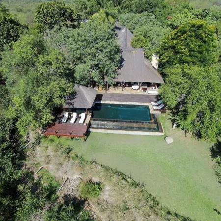 Khaya Ndlovu Safari Manor