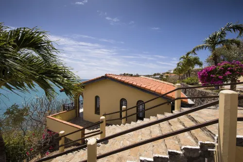Secret Harbour Boutique Hotel and Marina - bar