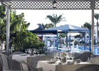 Pelagos Suites Hotel & Spa - breakfast