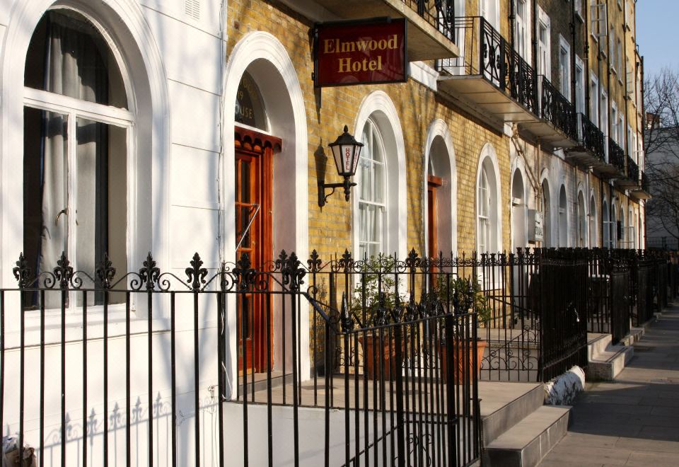 엘름우드 호텔 객실