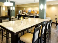 Holiday Inn Express & Suites NATCHEZ SOUTH by IHG - breakfast