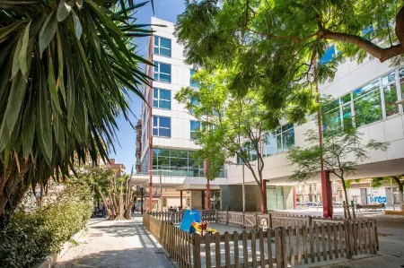 Stay U-Nique Apartments Degà Bahí Отели рядом со станцией Sant Andreu Comtal - Railway Station