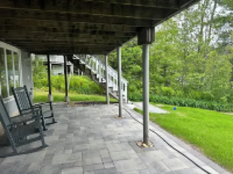 Lakefront Home with Hot Tub, Beach, Skiing Nearby in Tranquil Barnstead Hotels in Barnstead