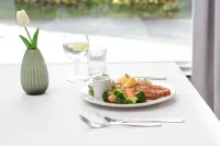 Kinn Hotell Florø - breakfast