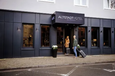 Altstadt-Hotel Bielefeld Hotels near Kriegsgraberstatte Buschkamp