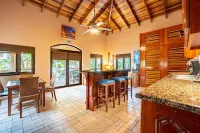 Coco Beach Resort - bar