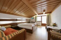 Forellenstube Hotels in Waidring
