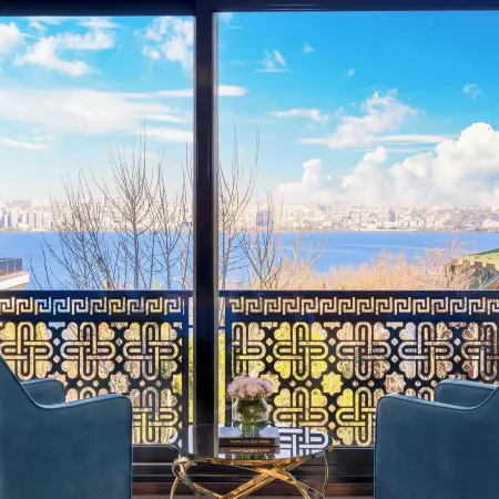 Ezkar Bathonea Art Istanbul